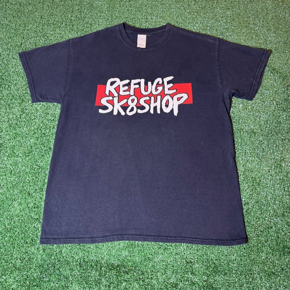 Refuge Sk8 Shop Graphic Tee Mens Medium Black Gildan Ultra Cotton Skate T-Shirt